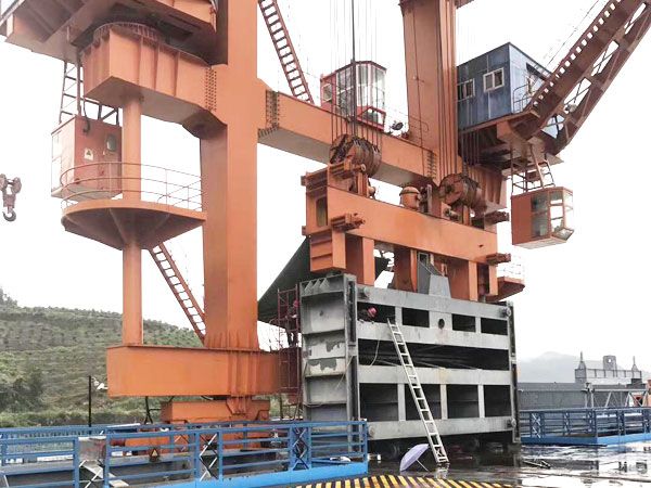 閘門水封更換、改造施工
